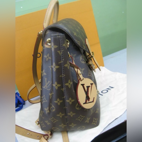Louis Vuitton Montsouris PM Backpack Brown Monogram With LV Logo Charm - Picture 9 of 10